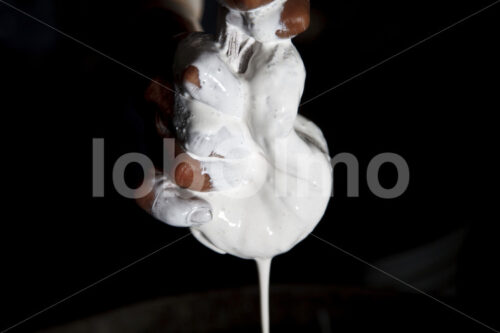 Einkochen des geernteten Latex (Mexiko, Chicza) - lobOlmo Fair-Trade-Fotoarchiv