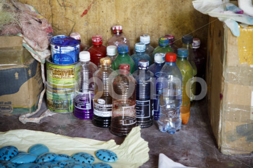 Farben (Kenia, Undugu) - lobOlmo Fair-Trade-Fotoarchiv