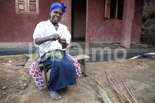 Flechten (Uganda, RSF) - lobOlmo Fair-Trade-Fotoarchiv