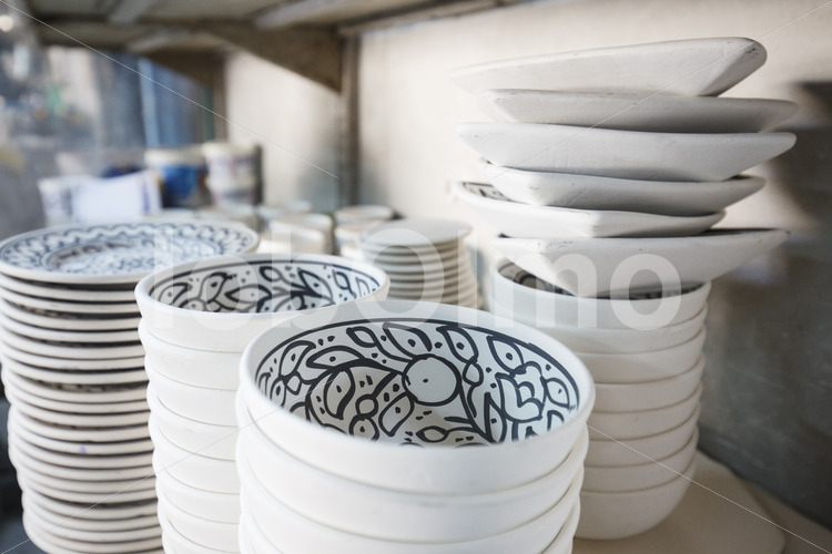 Glasierte Keramik-Rohlinge (Palästina, BFTA) - lobOlmo Fair-Trade-Fotoarchiv