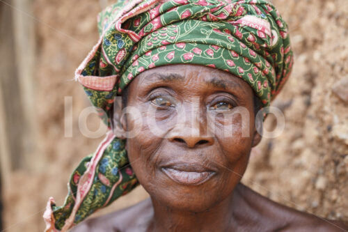 Kakaobäuerin (Ghana, Kuapa Kokoo) - lobOlmo Fair-Trade-Fotoarchiv