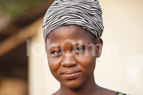 Kakaobäuerin (Ghana, Kuapa Kokoo) - lobOlmo Fair-Trade-Fotoarchiv