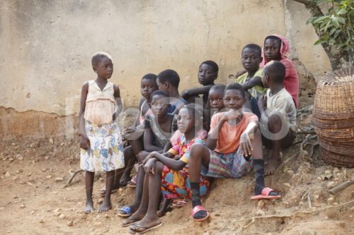 Kinder im Kakaodorf Morso (Ghana, Kuapa Kokoo) - lobOlmo Fair-Trade-Fotoarchiv