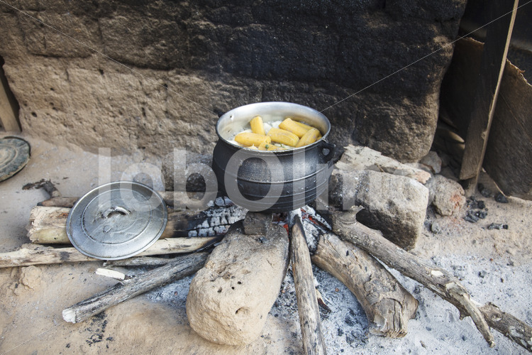 Küche einer Kakaobauernfamilie (Ghana, Kuapa Kokoo) - lobOlmo Fair-Trade-Fotoarchiv
