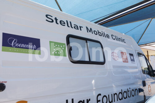 Mit Fair-Trade-Prämie finanziertes Klinikmobil (Südafrika, Stellar Organics) - lobOlmo Fair-Trade-Fotoarchiv