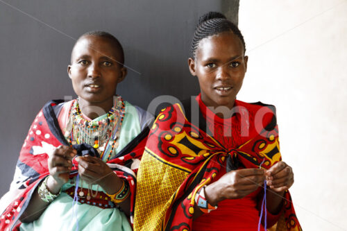 Perlenweben (Kenia, Maasai Brand) - lobOlmo Fair-Trade-Fotoarchiv