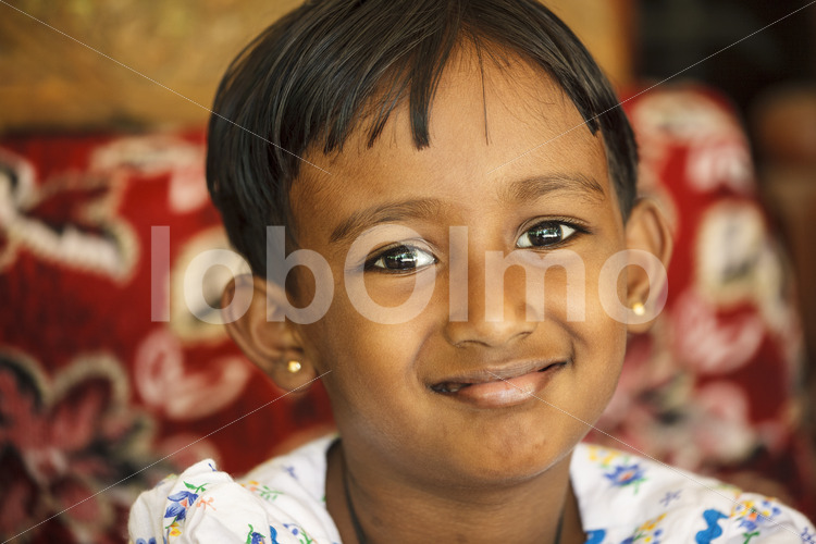 Tochter einer Gewürzbauernfamilie (Sri Lanka, SOFA/BioFoods) - lobOlmo Fair-Trade-Fotoarchiv