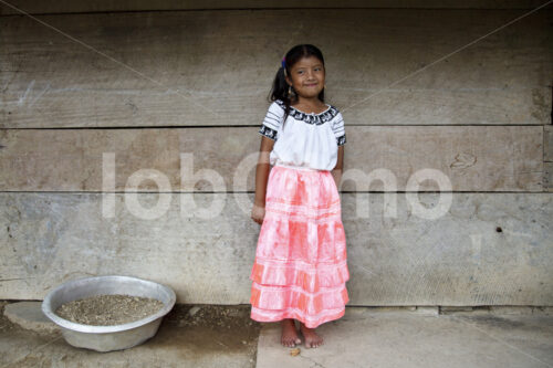 Tochter einer Kakaobauernfamilie (Belize, TCGA) - lobOlmo Fair-Trade-Fotoarchiv