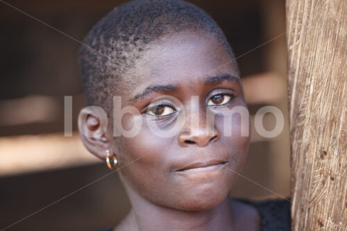 Tochter einer Kakaobauernfamilie (Ghana, ABOCFA) - lobOlmo Fair-Trade-Fotoarchiv