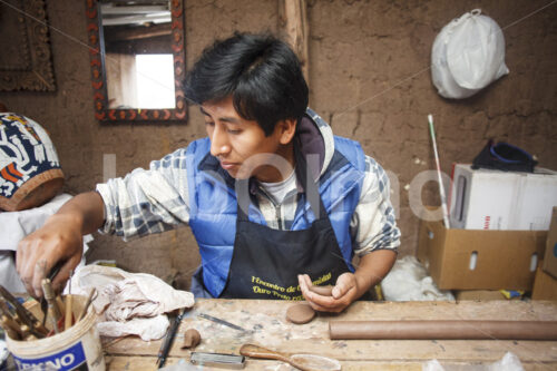 Töpfern (Peru, Manos Amigas) - lobOlmo Fair-Trade-Fotoarchiv