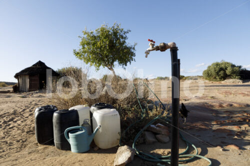 Wasserhahn einer Rooibos-Teebauernfamilie (Südafrika, Heiveld) - lobOlmo Fair-Trade-Fotoarchiv