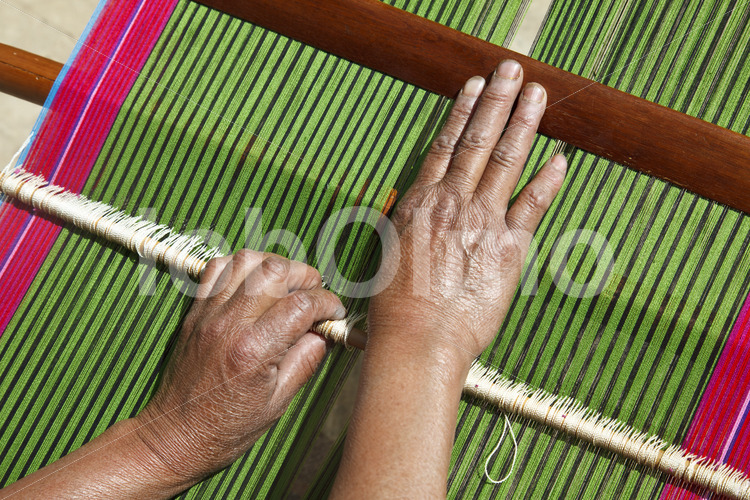 Weben (Mexiko, Mujeres de Maiz) - lobOlmo Fair-Trade-Fotoarchiv