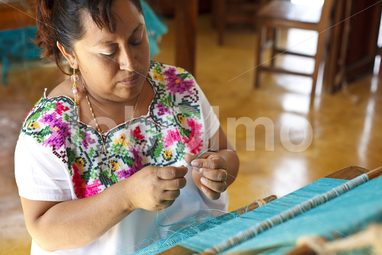 Weben (Mexiko, Mundo Maya) - lobOlmo Fair-Trade-Fotoarchiv