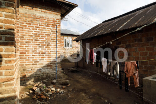 Wohnhaus einer Teebauernfamilie (Tansania, RBTC-JE/WATCO) - lobOlmo Fair-Trade-Fotoarchiv
